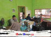 Eratkan Silaturahmi, Anggota Koramil 04/Jawai Laksanakan Komsos Bersama Perangkat Desa Bakau