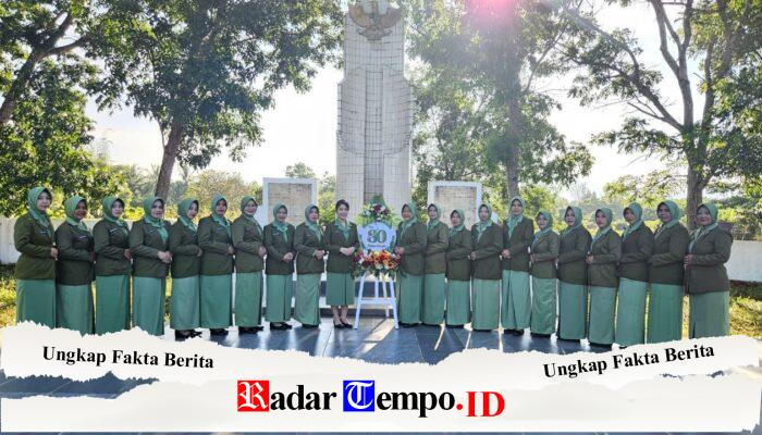 Pimpin Ziarah Makam Pahlawan, Ketua Persit KCK Cabang XXXII Dim 1009 Dalam Rangka HUT Persit Sampaikan Pesan Moral