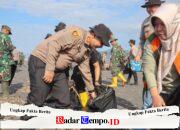 Polres Lumajang Bersama Pemda Gelar Aksi Bersihkan Pantai Bambang
