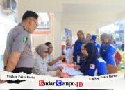 Polres Bojonegoro Gelar Pemeriksaan Kesehatan Gratis bagi Buruh Jelang May Day