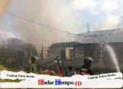 Babinsa Bersama Damkar 654 Berhasil Kendalikan Kebakaran di Banua Jingah