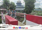 Anak-anak Paya Besar Manfaatkan Jembatan Garuda untuk Bermain