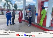 Pastikan Ketersediaan BBM Aman, Personel Polsek Maliku Cek Stok dan Harga di SPBU