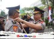 Dedikasi Tanpa Henti! Polrestabes Surabaya Beri Penghargaan Kenaikan Pangkat Pengabdian kepada Perwira Berprestasi
