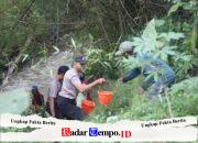 Polres Blitar Kota bersama Warga Bangun Jembatan Merah Putih Presisi Penggerak Ekonomi Desa