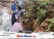 Sinergi untuk Negeri, Polres Trenggalek Bersama Warga Bangun Jembatan Merah Putih Presisi