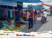 Personel Polsek Kahayan Hilir Sambangi Pasar Kamis, Pastikan Keamanan Kawasan Niaga