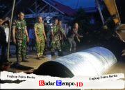 Pembangunan Jembatan Aramco Desa Tekarang Dipantau Langsung Oleh Dandim 1208/Sambas