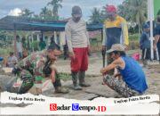 Wujud Pedulian Terhadap Fasilitas Umum Babinsa Tekarang Gotong Royong Bersama Warga, Bangun Jembatan Menuju Surau