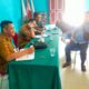 Jalin Keakraban, Babinsa Desa Segedong Laksanakan Komsos di Kantor Desa