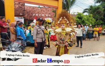 Sambut Haflah dan Kelulusan Siswa, Dua Karnaval Meriah Berlangsung Aman di Kecamatan Kadur