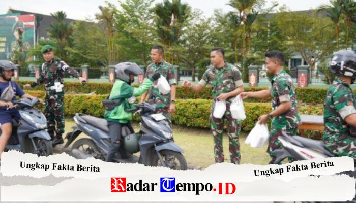 Wujud Kepedulian, Kodam XII/Tpr Bagikan Nasi Kotak dalam Aksi Jum’at Berkah