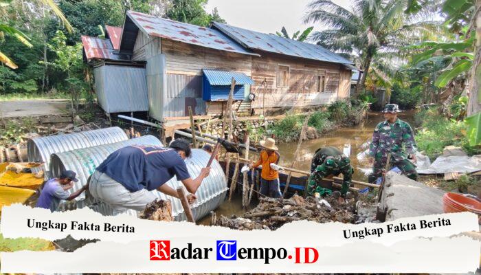 Gotong Royong TNI-Rakyat Percepat Pembangunan Empat Jembatan di HST