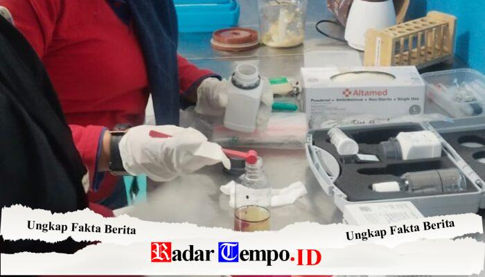 JAMIN MUTU DAN KESEHATAN, SI DOKKES POLRES PAMEKASAN LAKUKAN UJI ‘FOOD SAFETY’ DI SATUAN PELAYANAN PEMENUHAN GIZI