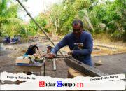 Satgas TMMD Reguler Ke-129 Rangkai Besi RTLH, Perkuat Konstruksi Demi Hunian Layak