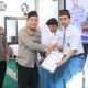 Kapolres Jombang Serahkan Beasiswa kepada Putra-Putri Pegawai Negeri Pada Polri Berprestasi
