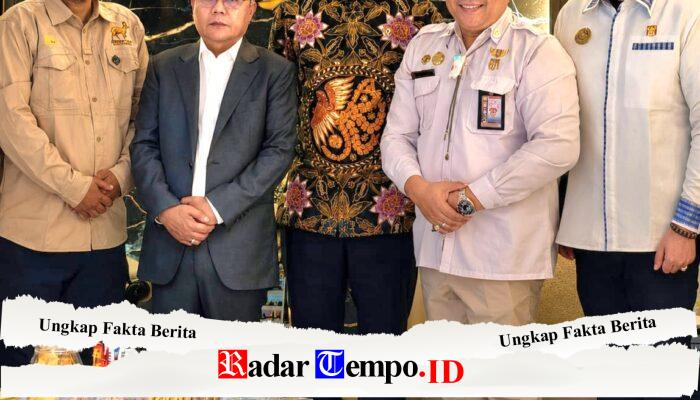 Sandy Tumiwa Dampingi Sultan Sepuh Cirebon Silaturahmi, Wakil Ketua DPR Sufmi Dasco Ahmad