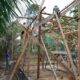 Satgas TMMD Ke-129 Kodim 1208/Sambas Pasang Kasau RTLH, Percepat Penyelesaian Rumah Warga