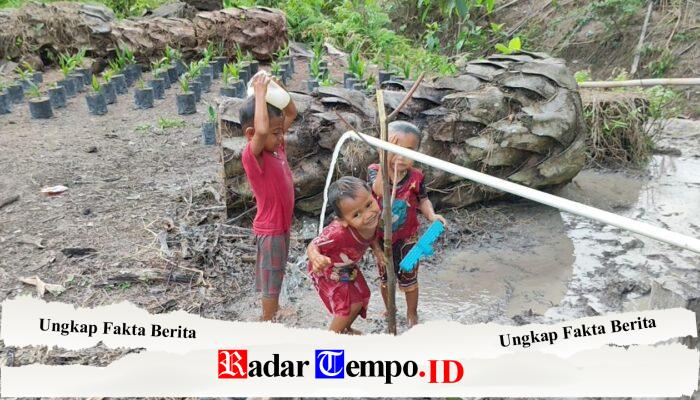 Anak-Anak Desa Tempapan Hulu Bangga dengan Hadirnya Sumur Bor Program TMMD Ke-129