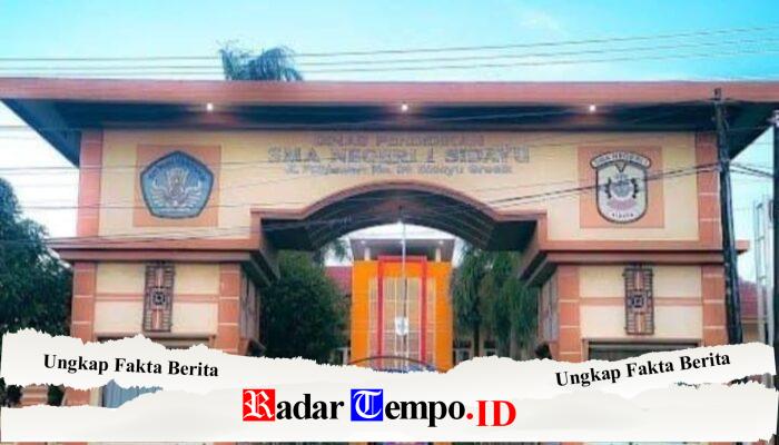 SMAN 1 Sidayu Dikonfirmasi Uang Bulanan Seragam SMAN 1 Sidayu Menghindar Bungkam