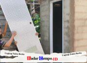 Tahap Pemasangan Pintu MCK RTLH, Sentuhan Akhir Program TMMD Reguler Ke-129