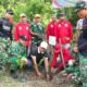 Ciptakan Lingkungan Asri, Satgas TMMD ke-129 Tanam Pohon Keras
