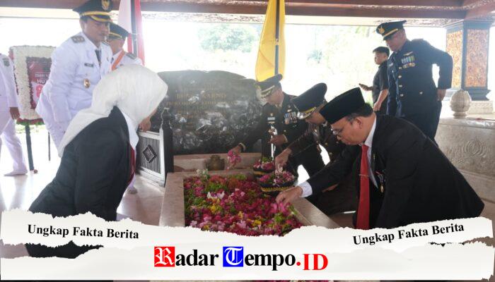 Dandim 0808/Blitar Ikuti Upacara HUT RI Ke-81 Dan Ziarah Nasional Di Makam Bung Karno