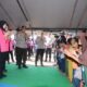 Polri Hadirkan Kepedulian, Berikan Trauma Healing bagi Pengungsi Gempa di Maumere