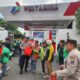 YALPK Group Bagikan BBM Gratis untuk Ojol di Gresik, Polsek Kebomas Dukung Aksi Sosial Sambut HUT RI ke-81