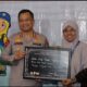 Kapolrestabes Surabaya Turun Langsung Bagikan Sembako ke Warga Gubeng Masjid