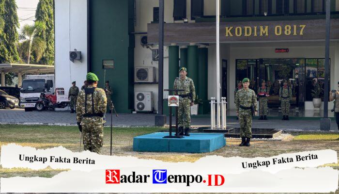 Kasdim 0817/Gresik Tekankan Disiplin dan Profesionalisme Prajurit Saat Pimpin Upacara