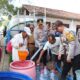 Peduli Warga Terdampak Kekeringan, Kapolresta Sumenep Distribusikan Air Bersih ke Batuputih