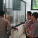 Wakapolres Gresik Cek Langsung Rutan Sat Tahti, Pastikan Keamanan dan Kondisi Tahanan