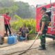 Kodim 1008/Tabalong Bersama BPBD dan Pertamina EP Tanjung Salurkan 32 Ribu Liter Air Bersih untuk Warga Wikau