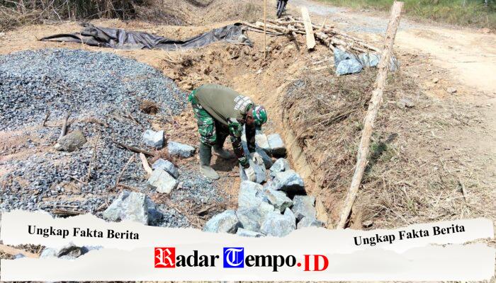Tahap Awal Pembangunan Siring, Satgas TMMD Kodim 1009/Tla Susun Batu