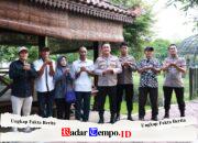 Polisi Bersama Masyarakat, Kapolres Gresik Bantu Wahyu Kembali ke Keluarga di Menganti